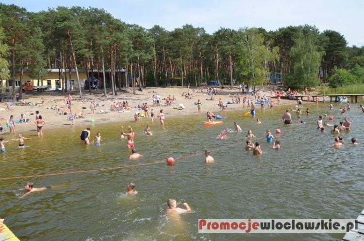 Dojazd na włocławskie kąpieliska: sprawdź jak dojechać komunikacją miejską nad wodę