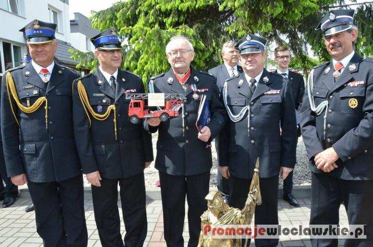 Awanse, medale i odznaczenia. Święto strażaków we Włocławku za nami [ZDJĘCIA]