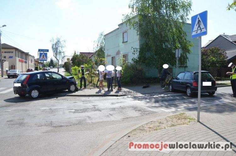 Zderzenie dwóch aut przy ul. Leśnej we Włocławku [ZDJĘCIA]