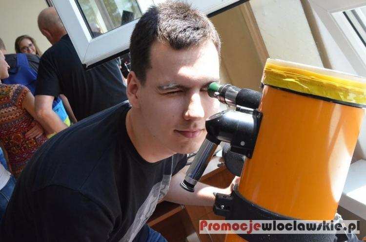 Włocławianie oglądali jak Merkury zasłonił Słońce [ZDJĘCIA]