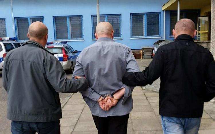 62-latek przechowywał narkotyki w mieszkaniu i piwnicy