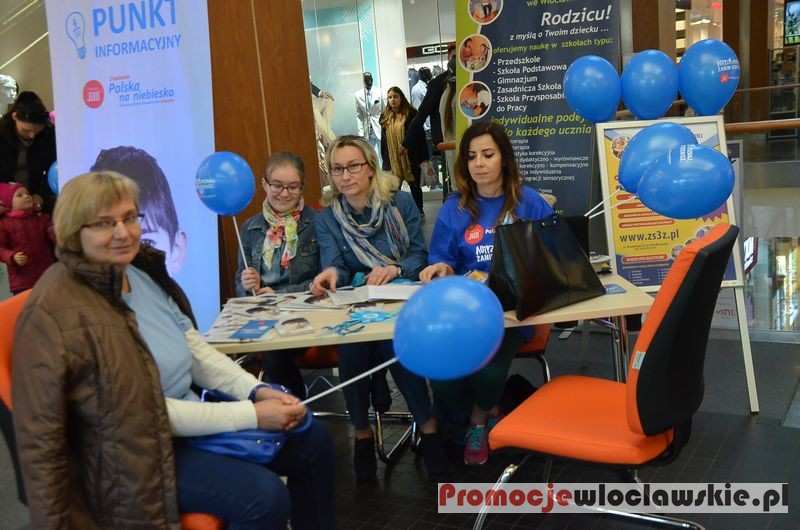Polska na niebiesko we Włocławku - Dzień Świadomości Autyzmu  2.04.2016
