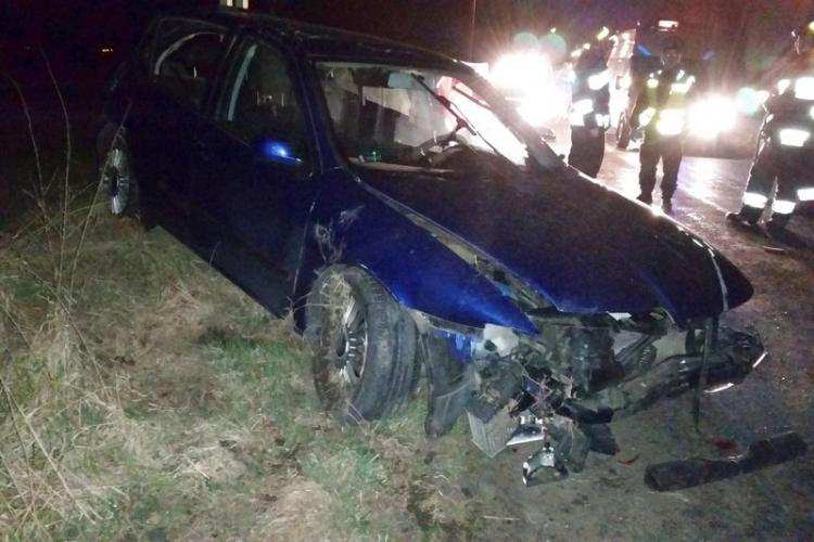 Tragiczny wypadek w regionie. Auto dachowało, 21-latek zginął na miejscu [FOTO]