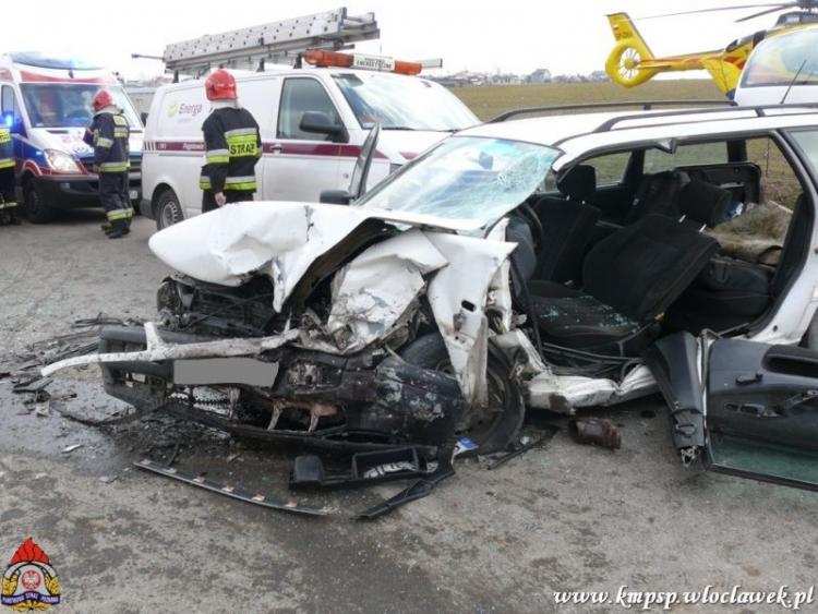 Śmigłowiec w akcji: Zderzenie dwóch aut. 4 osoby w szpitalu