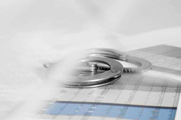 Wpadli na gorącym uczynku. Plądrowali zakład cukierniczy