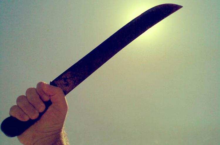 Zaatakowali kijami baseballowymi i maczetą w centrum Włocławka