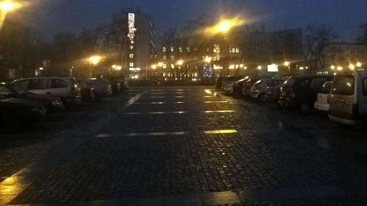 Parkingi przy Zielonym Rynku we Włocławku zamknięte? Wszystko związane z …