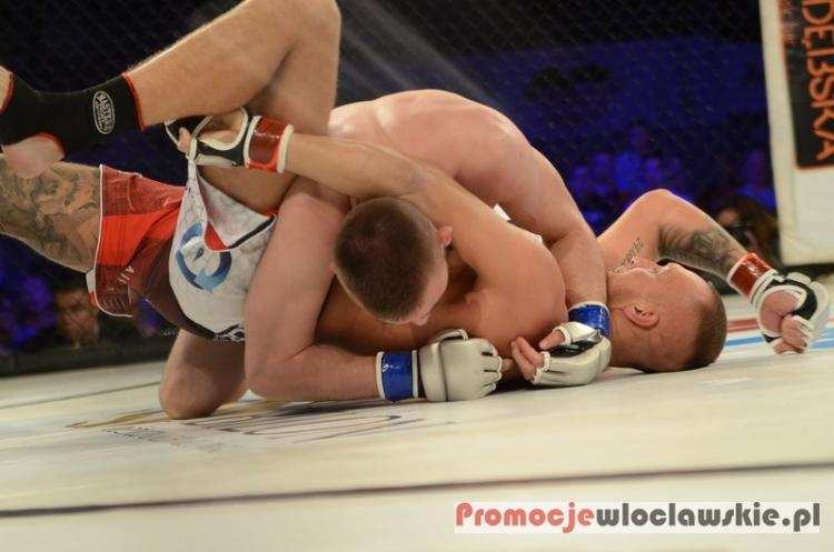 Krwawa gala w Hali Mistrzów. MMA ponownie we Włocławku