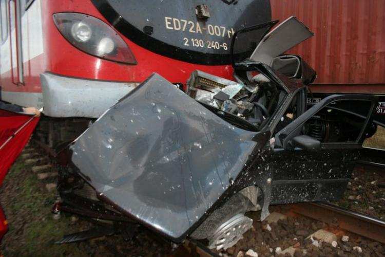 Tragedia na torach: 2 osoby nie żyją [FOTO]