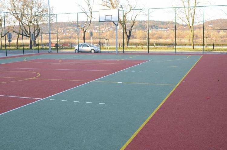 Nowa inwestycja jeszcze w tym roku. Powstanie nowoczesne boisko  