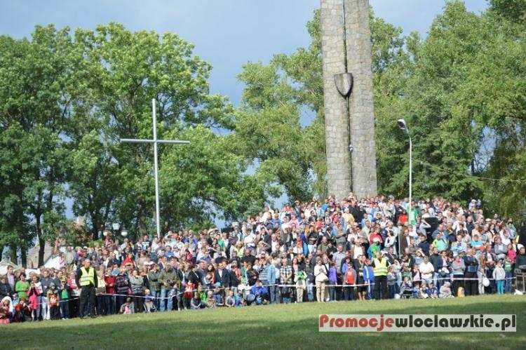 Rycerze, konie, łuki i...koncerty. PROGRAM BITWY POD PŁOWCAMI