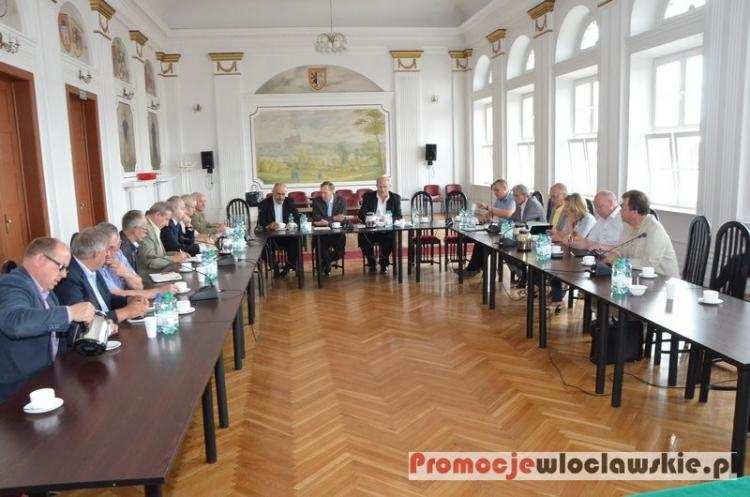 Kujawscy rolnicy potrzebują wsparcia. Samorządowcy zwierają szyki. A co na to wojewoda?