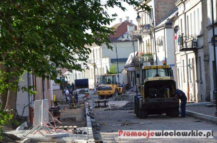 Trwa przebudowa ulicy Łęgskiej [ZDJĘCIA]. Ile będzie kosztowała?