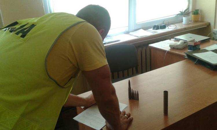 Amunicja i narkotyki w szafie a do tego jeszcze  …. 