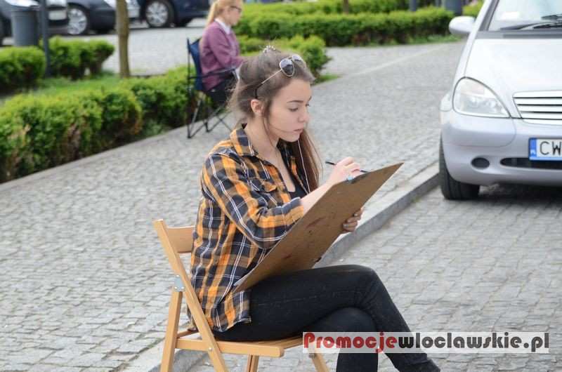 Plener malarski dla dzieci i młodzieży, pt. „Zielony Rynek” we Włocławku