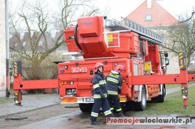 Pożar domu wielorodzinnego przy ul. Chmielnej [FOTO]
