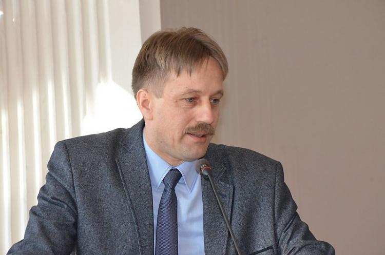 W polityce jak w kalejdoskopie. Jedni rezygnują inni awansują