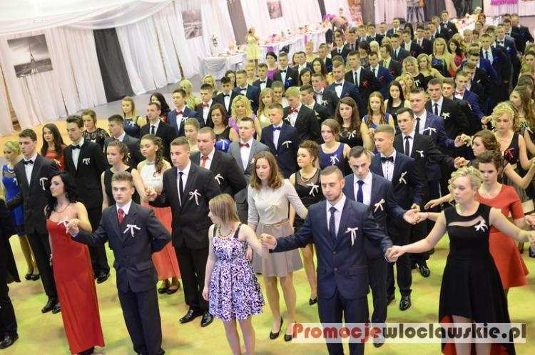 Studniówka ZSA we Włocławku: „To był bal na sto par” [VIDEO, FOTO]