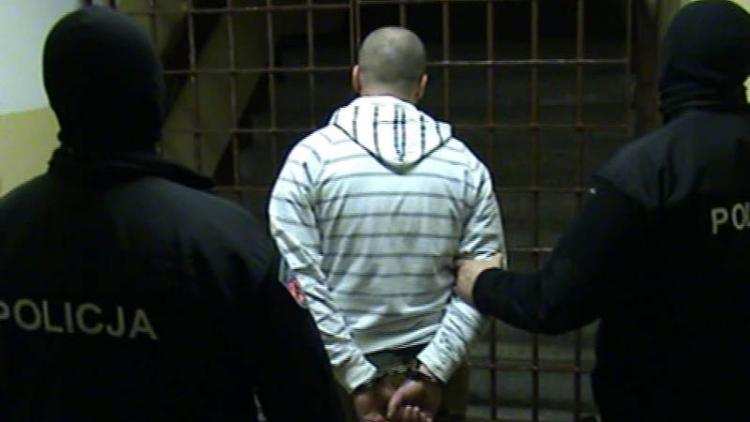 13 aresztowanych za oszustwa we Włocławku. Wyłudzili blisko 800 tys. złotych [VIDEO]