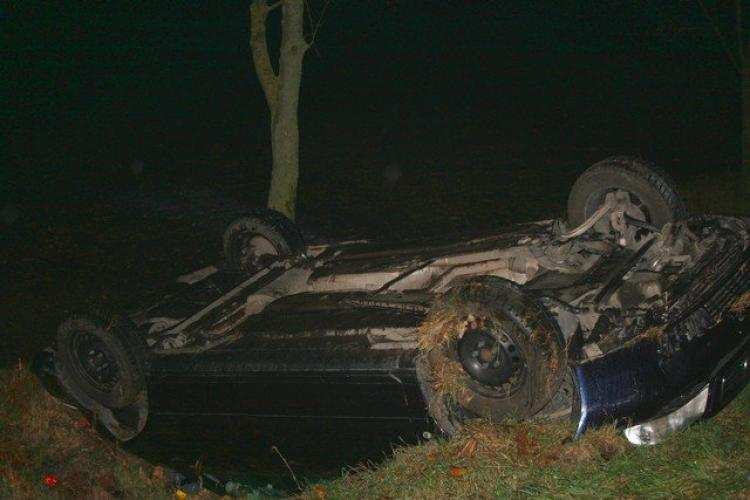 Szarżował i dachował w rowie 