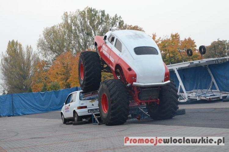 Kaskaderzy z Monster Show Chaloupka wystąpili we Włocławku [VIDEO]