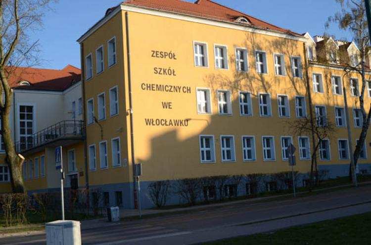 Nowoczesne laptopy, projektory.. trafią do szkół. Sprawdź do których!