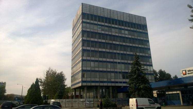 Wyburzają biurowiec Drumetu we Włocławku!