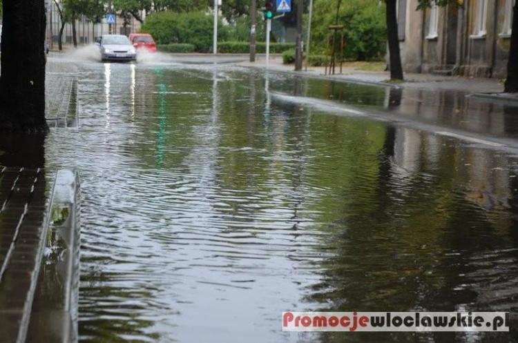 Nadciągają ulewy! Co z pogodą w weekend?