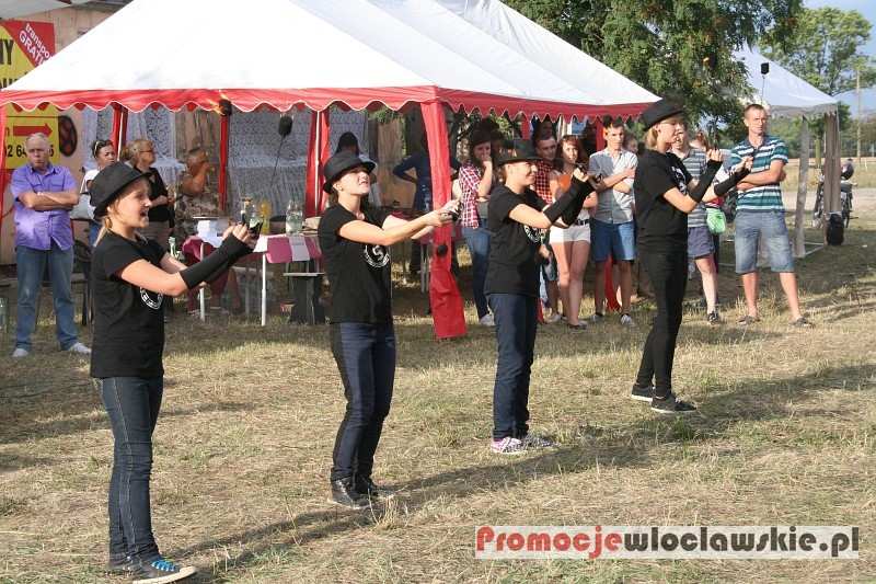 Grupa Dragon FireShow z Lubienia Kujawskiego w Woli Adamowej i Kowalu