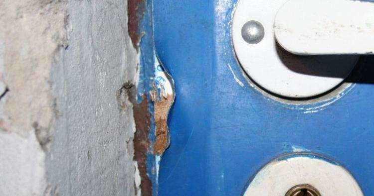 Z łomem do sklepu … uciekał „na dopingu”