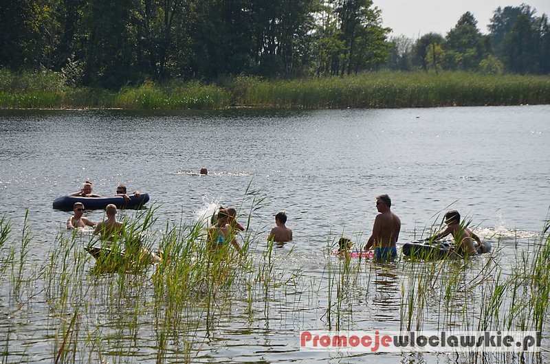 Lato nad jeziorem Lubiechowskim