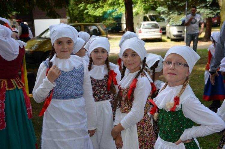 NAGRODA SPECJALNA DLA „DZIECI KUJAW” I „SPOD STRZECHY” 