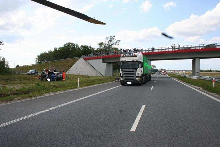 Wypadek na A1. Śmigłowiec w akcji. [ZDJĘCIA]