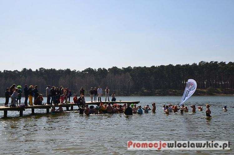 Rusza sezon na włocławskich kąpieliskach. Skorzystaj z wyciągu do nart wodnych i wake’a