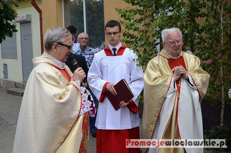 Boże Ciało w Kowalu i Brześciu Kujawskim. Mieszkańcy przeszli ulicami miast [ZDJĘCIA, VIDEO]