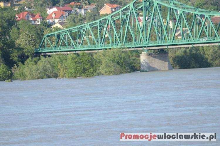 Dwumiesięczne opady w 2 dni ? Intensywne opady deszczu i silny wiatr prawie w całej Polsce.