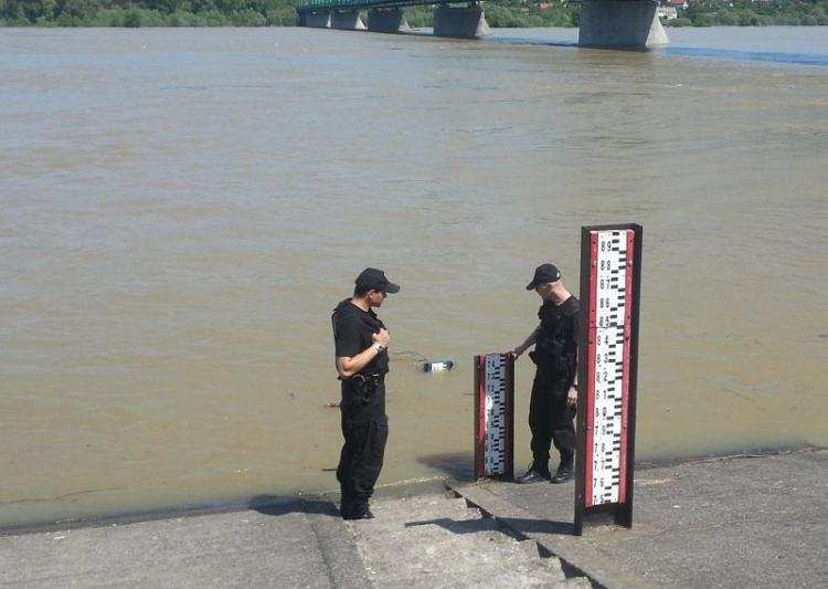Włocławscy policjanci czuwają nad wysoką wodą