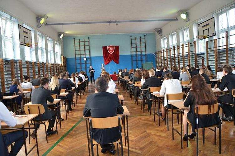 Matury 2014 we Włocławku. Egzaminem z polskiego rozpoczęły się matury.