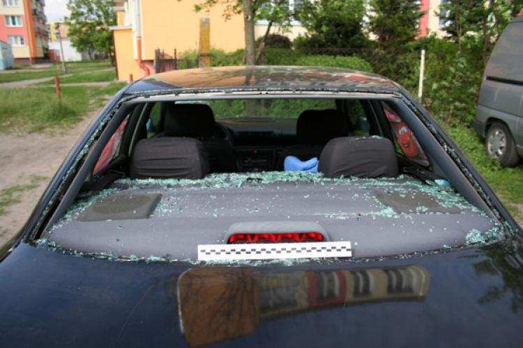 Zemścił się. Uszkodził  auto partnerki 