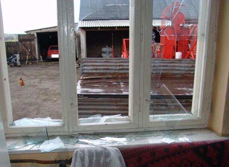 Pijany 56-latek siekierą 