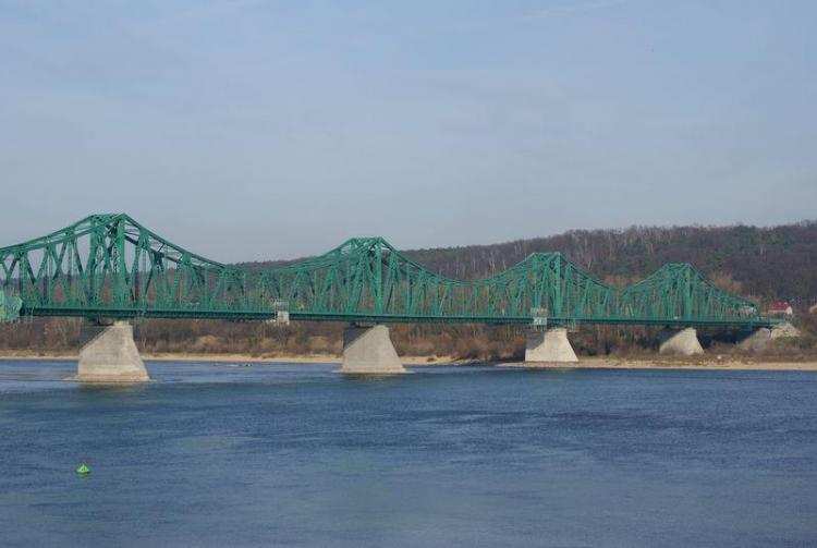 Dziś zgaśnie iluminacja mostu stalowego. Sprawdź dlaczego