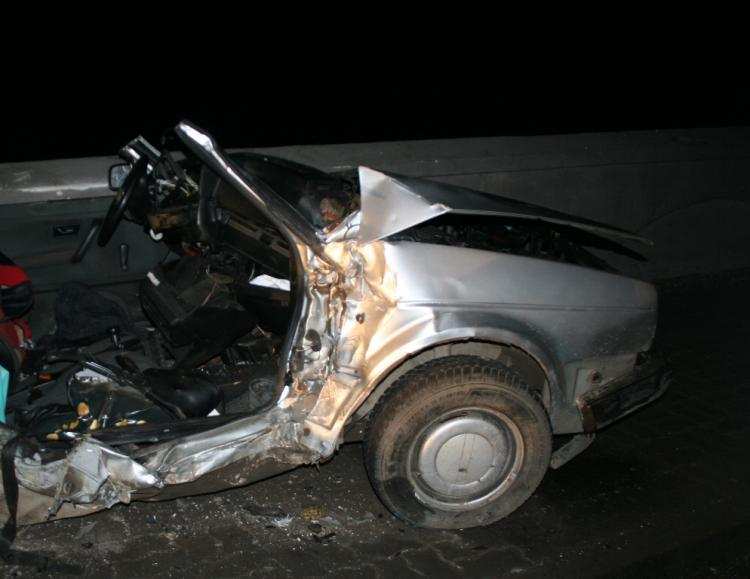 Tragiczny wypadek w Lubieniu Kujawskim. Dwie osoby nie żyją [ZDJĘCIA].