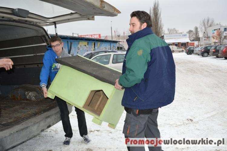 Zespół Szkół nr 3 we Włocławku pomaga zwierzętom z miejskiego schroniska