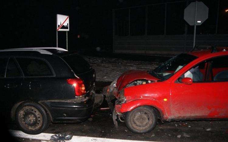 Wypadek w Kowalu. Pasażer w szpitalu [ZDJĘCIA]