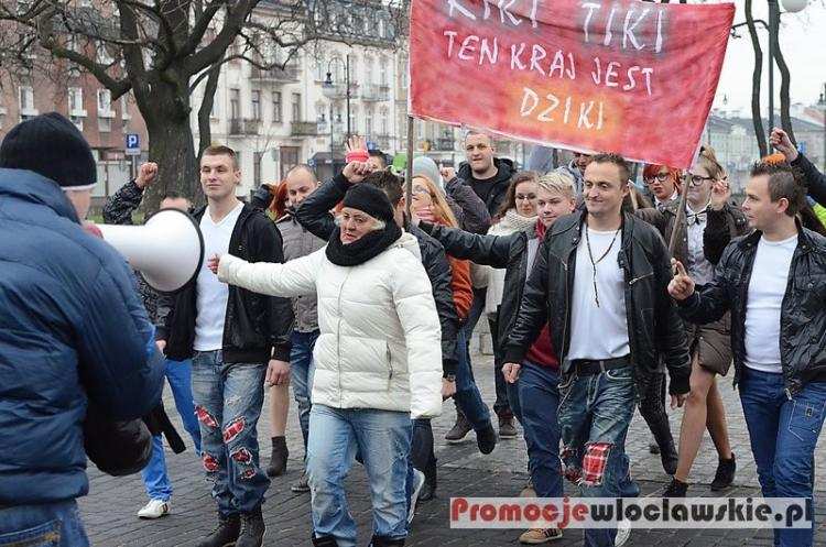 Kręcili teledysk we Włocławku z Baśką Kwarc 