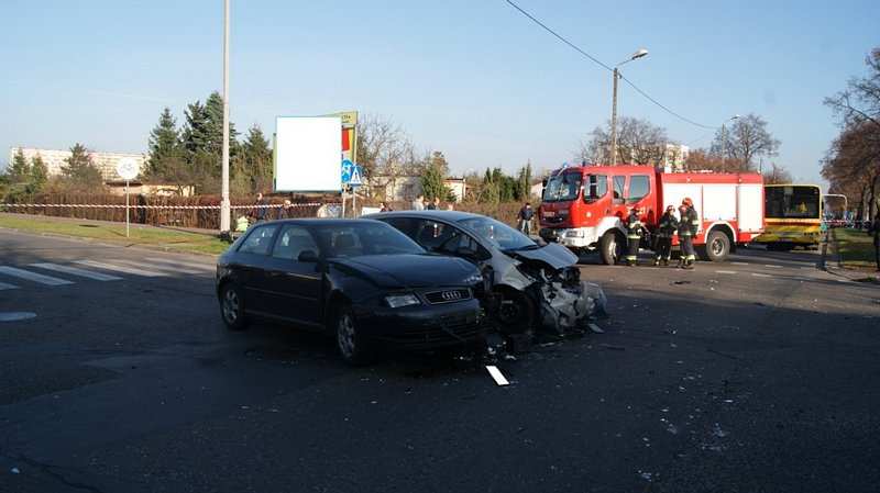 Wypadek u zbiegu ul. Kaliskiej i Planty we Włocławku.
