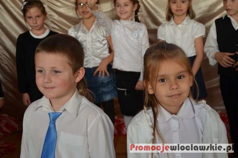 Ślubowanie klas pierwszych w SP nr 10 we Włocławku cz. 1