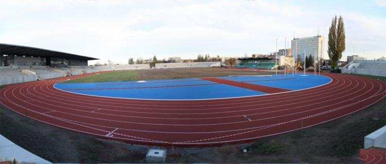 Przebudowa włocławskiego stadionu OSiR przy ul. Leśnej już na finiszu [ZDJĘCIA]