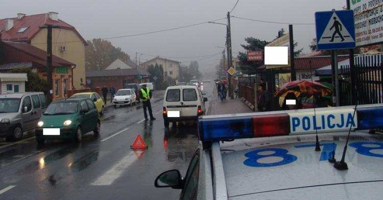 Wypadek na Brzeskiej.  Potrącony pieszy trafił do szpitala 