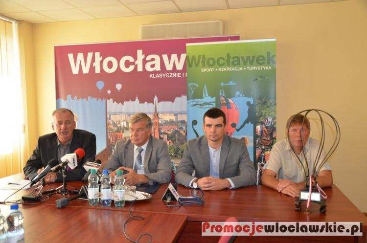 Prezydent Włocławka Andrzej Pałucki spotkał się ze zdobywcami mistrzowskich tytułów: Bartoszem Nowak